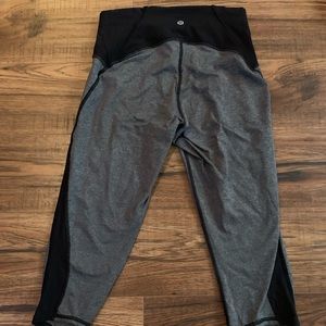 Grey Lululemon crop legging